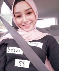 Nikmat sekali bibirmu, desah abu nida yang langsung membalas dengan meremas lebih. 1 Tumblr Beautiful Hijab How To Make Shorts Girl Hijab