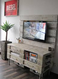 10 desain meja tv dari kayu palet bekas jati belanda sumber : 9 Diy Rak Tv Dari Kayu Yang Desainnya Kece Dan Bisa Dibikin Sendiri Seminggu Jadi