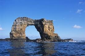 Current photographs that depict the collapse of darwin's arch represent the end of an era, and many can't help but wonder what exactly happened. Darwin S Arch A Famous Rock Formation In Galapagos Collapses Wordsofpen
