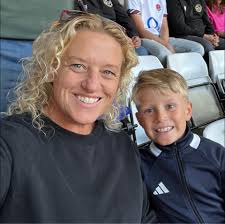 Does anyone know someone who does guinea pig grooming? We've tried a few  places and nowhere does it. TIA