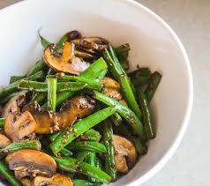 Asian Style Mushrooms And Green Beans Lisa G Cooks Recipe In 2020 Mushroom Recipes Healthy Stuffed Mushrooms Green Beans