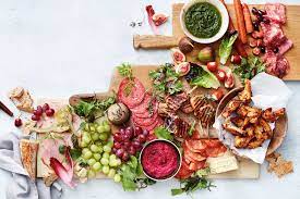 Servicing the sunshine coast and brisbane areas with rustic grazing tables, platters and picnic boxes. Best Ever Christmas Platters