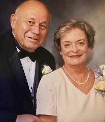 Sheila Kunkel's Instagram, Twitter & Facebook