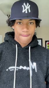 Draco Jay Köln Jumped