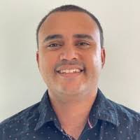 Eli Berg's Instagram, Twitter & Facebook