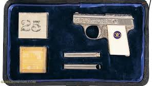 در سال ۲۰۱۴ هافبک آرسنال در برابر منچستر سیتی توپ را وارد دروازه حریف کرد. Ø³Ø§ÛŒØª Ø®Ø¨Ø±ÛŒ ØªØ­Ù„ÛŒÙ„ÛŒ Ø´Ø±ÛŒØ§Ù† ØªØ³Ù„ÛŒØ­Ø§ØªÛŒ Ú©Ù‡ Ù…Ø§Ø¬Ø±Ø§ Ù‡Ø§ÛŒÛŒ Ø§Ø² Ø§ÙØ±Ø§Ø¯ Ù…Ø´Ù‡ÙˆØ± Ù¾Ø´Øª Ø¢Ù† Ù†Ù‡ÙØªÙ‡ Ø§Ø³Øª Ø§Ø² Ø¨Ø±Ø§Ø¯Ø±Ø§Ù† Ø¯Ø§Ù„ØªÙˆÙ† ØªØ§ Ø¯Ø§Ù…Ø§Ø¯ ØµØ¯Ø§Ù… ØªØµØ§ÙˆÛŒØ±