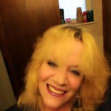 Cheryl Dowell (@cherylqueenbee1)