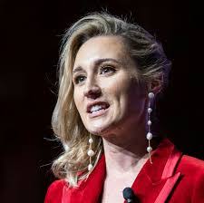 Tara Murphy's Instagram, Twitter & Facebook