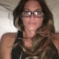 Julia Bagley's Instagram, Twitter & Facebook