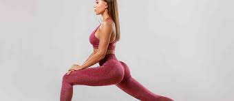 Das ist es, was wir alle wollen! Knackiger Po Die Vier Besten Po Ubungen Fur Zu Hause Personalfitness