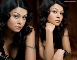 Renee Sharma's Instagram, Twitter & Facebook