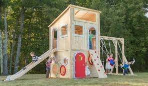 Spielhaus Im Garten Ideen Fur Modernes Kinderspielhaus Aus Holz Spielhaus Garten Kinder Spielhaus Garten Kinderspielhaus Garten