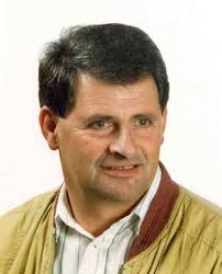 100 Jahre Tradition Dachbau, Bedachungen und Fassadenbau und die Geschichte  dahinter.