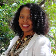 Lisa Bass's Instagram, Twitter & Facebook