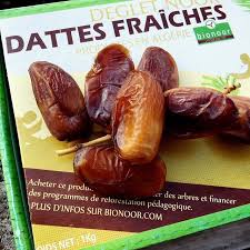 La 1re Datte By Bionoor Ma Fait Un Effet Wow Charnue Translucide Un Bonbon Cetait A Aulnay Sous Bois Dans Le Burea Dattes Fraiches Dattes Aulnay Sous Bois