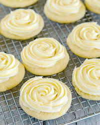 This combination of flavours is a new one on me but one that i think may be my new personal favourite, lemon and ginger. Lemon Sugar Cookies With Lemon Buttercream Frosting Lil Luna