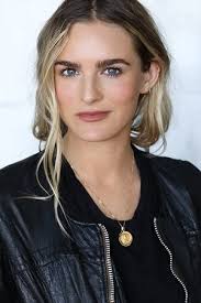 Allison Byrnes : biographie, filmographie, photos & vidéos