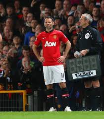 Check out the latest news, information photos and videos about the football legend, ryan giggs. Ryan Giggs Subbing Himself On During Final Home Game Was Ultimate Flex