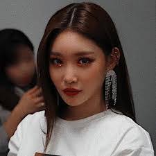 Kim Luna's Instagram, Twitter & Facebook