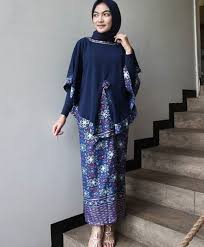 Model Baju Gamis Batik Kombinasi Kain Polos Modern Warna Navy Biru Informasi Tips Dan Foto Aneka Baju Gamis Busana Batik Model Pakaian Hijab Model Baju Wanita
