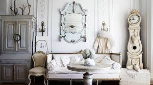 Shabby significa trasandato, sciupato, rovinato, chic, invece è l'esatto contrario , quindi si tratta di un qualcosa che è sì rovinato dal tempo, ma che al contempo è chic, elegante. Come Arredare In Stile Shabby Chic Mostraharing