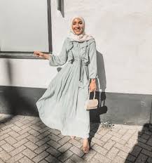 Neutral colors will always have a place in your home, but gray is on the decline for 2019. All The Ways To Wear Fresh Mint Outfit Trends Hijab Fashion Inspiration