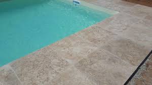 Que ce soit pour vos espaces intérieurs, votre terrasse ou pour vos bords de piscine à l'extérieur, un. Travertin 60 X 60 Light 1er Choix Espace Travertin