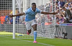 Kelechi iheanacho struck twice as manchester city moved up to third after condemning stoke to etextra time hthalf time. Premier League Kelechi Iheanacho Hits Late Winner For Manchester City Against Crystal Palace Football Gulf News