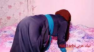 زوجة مصرية بالنقاب تخون زوجها مع صديق ابنها في أجمل فلم اباحي عربي جديد -  XNXX.COM
