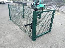 This holidays 4 dogs article will address the issue of fence running and may be useful for owners and carers alike. Dog Runs Cages