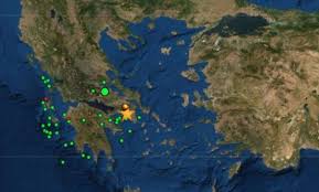 Ο σεισμός σημειώθηκε στις 17:42 και ήταν έντασης 1,9 βαθμών της κλίμακας ρίχτερ. Seismos Sthn A8hna Stoys 49 Oi Metaseismoi Meta Ta 5 1 Rixter Fosonline