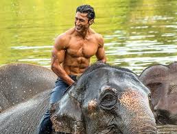 Vidyut jamwal lifestyle 2020, income, house, girlfriend, cars, family, biography & net worth instagram. Vidyut Jammwal Age Height Wife Family Movies Instagram More Sucessbio