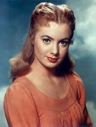 Peggy Connolly's Instagram, Twitter & Facebook