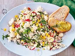 Salate Zum Grillen Das Schmeckt Zu Wurstchen Steak Co Lecker Leckere Salate Vorspeisen Rezepte Salat Mit