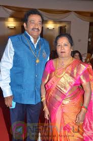 (february 19, 1947) tamil film actor who has appeared in many comedy roles. Actor Pandu Son Pintu Wedding Reception Lovely Stills 410899 Movie Press Meet Pics Latest Event Images Stills