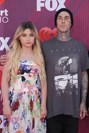 15, born 24 december 2005. Travis Barker S Daughter Alabama Covers His Face Tattoos With Makeup Hollywood Life