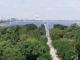 Всіх легенд не перелічити, однак одну можна: Tayemnici Monastirskogo Ostrova U Dnipri