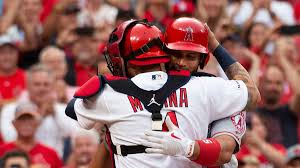 The cardinals were crowd pleasers pujols took a curtain call for his adoring fans at busch stadium after homering against the. Albert Pujols Returned To St Louis One Year Ago Now He S Helping Furloughed Angels Employees In The Dominican Republic