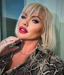 Finally my youngest child has graduated from school today. Very proud of  this beautiful young lady ❤️✨ which is now heading to architecture. Bright  future and many adventures coming for @victoria.bergmann ❤️