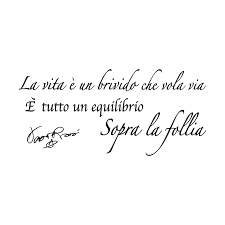 Il colore è un tasto, l'occhio il martelletto che lo colpisce, l'anima lo strumento dalle mille corde. Sally Di Vasco Rossi Evergreen Orange Adesivi Murali