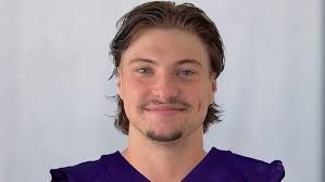 Huskies Reportedly Adding New Punter from Australia