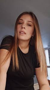 Sai che prima di te, l'ha fatto con me, lei non sa cos'è l'amore 😉