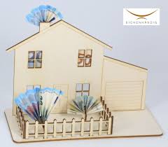 Komplette faltanleitung für das glücksschwein und pdf zum download. Geldgeschenk Hausbau Hauskauf Geldgeschenk Hausbau Geldgeschenk Haus Geschenk Haus