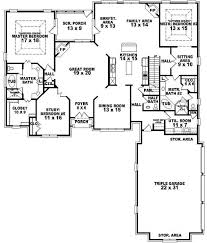 654269 4 Bedroom 3 5 Bath Traditional House Plan With Two 2 Master Suites Guest House Plans 5 Bedroom House Plans Bedroom Floor Plans