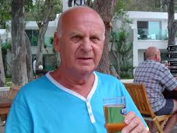 Anther nice picture taken towards Beeston square in Edwardian times. Viewed  from Church st. we can see the statue of 'Hope' commemorating the local  fallen in the Boer war ( 1899 -