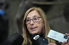 Bajan la presión de agua en varios barrios de Reconquista por reparación de  cañería