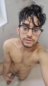 Desi hot boy taking shower - ThisVid.com