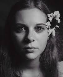 Anna Gainer's Instagram, Twitter & Facebook