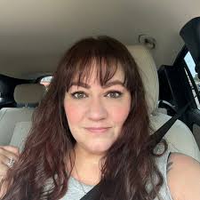 Who is a good dog groomer for fur trimming and paw care?