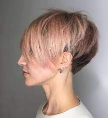 Capelli ricci corti asimmetrici e scalati con frangia molto corta. Tagli Capelli Corti 2021 Gli Hairstyle Sbarazzini Per Chi Ama Le Chiome Short